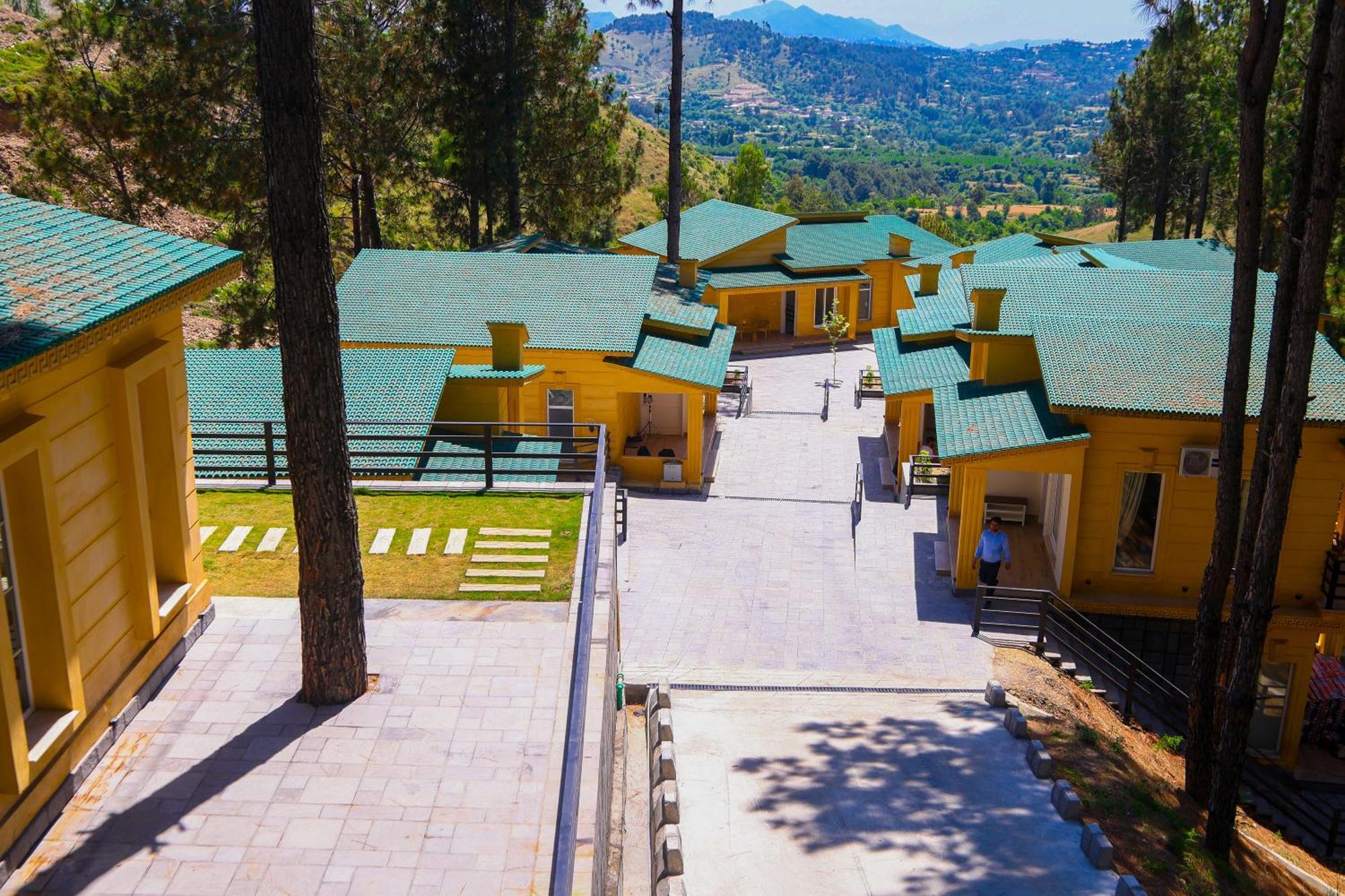 Hidden Hills Hotel & Resort Mansehra Bagian luar foto