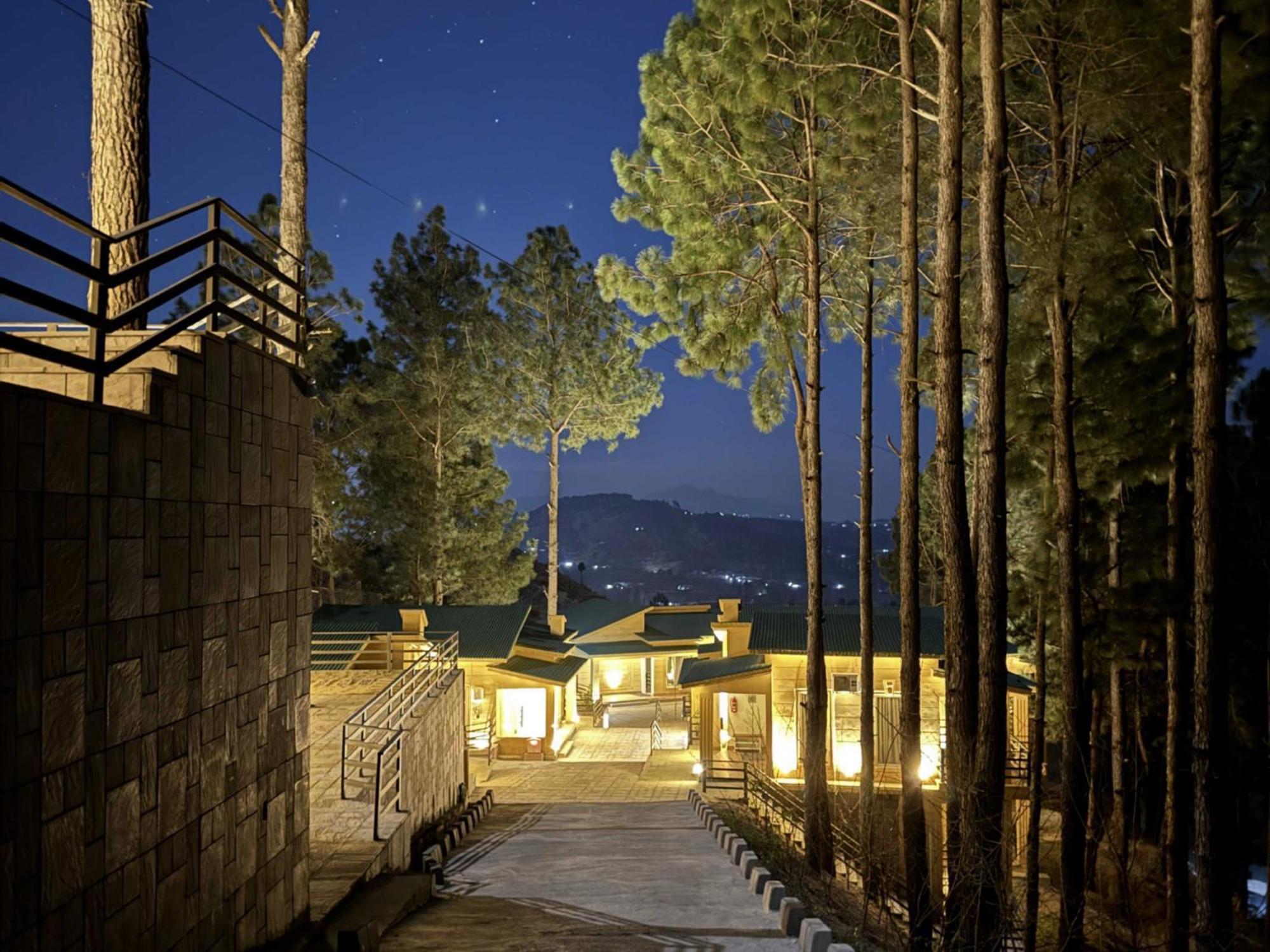 Hidden Hills Hotel & Resort Mansehra Bagian luar foto