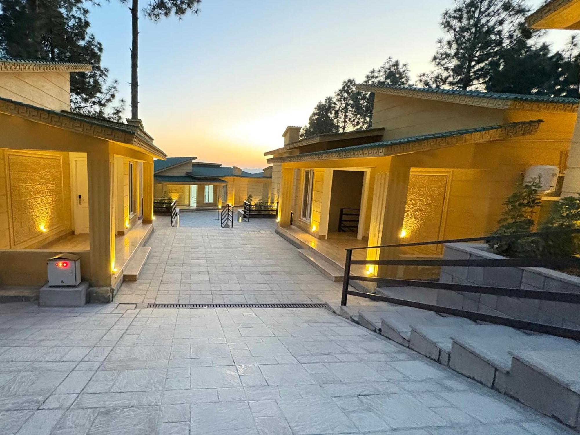 Hidden Hills Hotel & Resort Mansehra Bagian luar foto